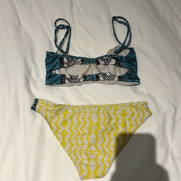 Mara Hoffman bikini - Picture 5 of 7